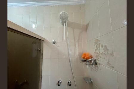 Casa à venda com 350m², 4 quartos e 4 vagasBanheiro 2