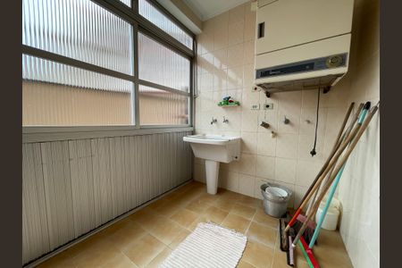 Casa à venda com 350m², 4 quartos e 4 vagasÁrea de Serviço