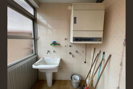 Casa à venda com 350m², 4 quartos e 4 vagasÁrea de Serviço