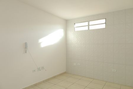 Sala de casa de condomínio para alugar com 2 quartos, 72m² em Itaquera, São Paulo