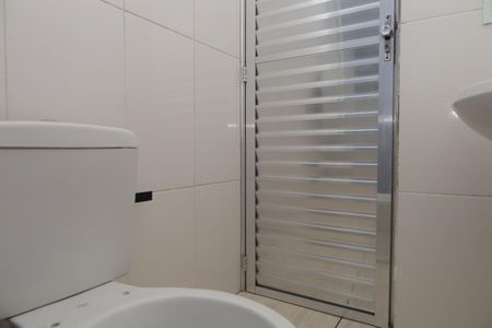 Casa de condomínio para alugar com 72m², 2 quartos e sem vagaBanheiro