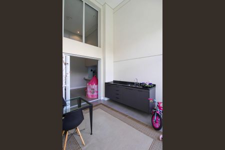 Apartamento à venda com 138m², 3 quartos e 2 vagas Apartamento à venda com 138m², 3 quartos e 2 vagasVaranda