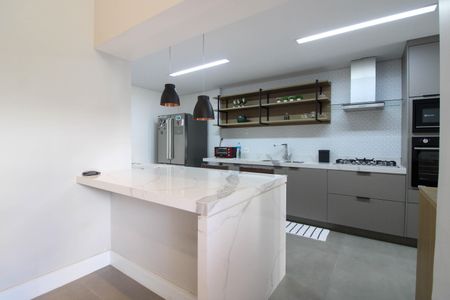 Apartamento à venda com 138m², 3 quartos e 2 vagas Apartamento à venda com 138m², 3 quartos e 2 vagasCozinha