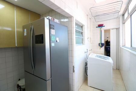 Apartamento à venda com 110m², 3 quartos e 1 vagaÁrea de Serviço