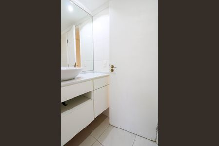 Apartamento à venda com 110m², 3 quartos e 1 vagaBanheiro da Suíte 2
