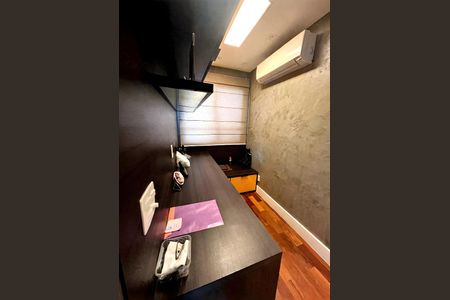 Apartamento para alugar com 120m², 2 quartos e 3 vagas Apartamento para alugar com 120m², 2 quartos e 3 vagasEscritório