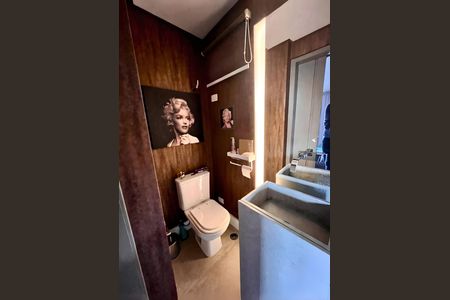 Apartamento para alugar com 120m², 2 quartos e 3 vagas Apartamento para alugar com 120m², 2 quartos e 3 vagasBanheiro