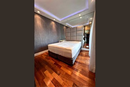 Apartamento para alugar com 120m², 2 quartos e 3 vagas Apartamento para alugar com 120m², 2 quartos e 3 vagasQuarto