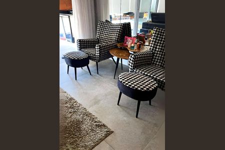 Apartamento para alugar com 120m², 2 quartos e 3 vagas Apartamento para alugar com 120m², 2 quartos e 3 vagasSala