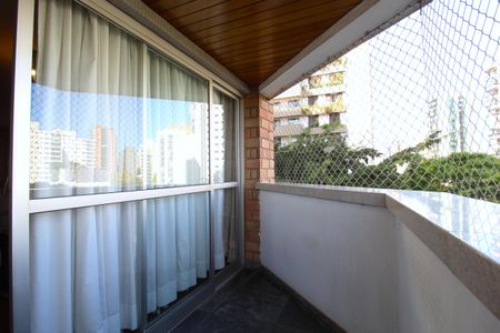 Varanda de apartamento à venda com 3 quartos, 187m² em Indianópolis, São Paulo