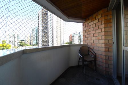 Varanda de apartamento à venda com 3 quartos, 187m² em Indianópolis, São Paulo