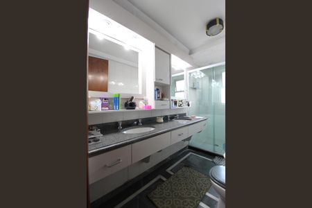 Apartamento à venda com 187m², 3 quartos e 3 vagasBanheiro da Suíte