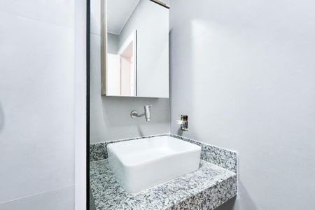 Banheiro  de kitnet/studio à venda com 1 quarto, 34m² em Centro, Rio de Janeiro