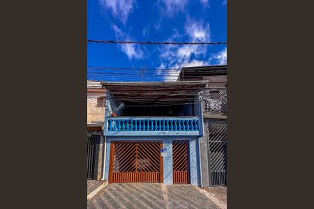 Casa para alugar com 189m², 3 quartos e 2 vagas Casa para alugar com 189m², 3 quartos e 2 vagasFachada