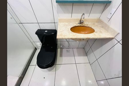 Banheiro Social de casa para alugar com 2 quartos, 63m² em Recreio dos Bandeirantes, Rio de Janeiro