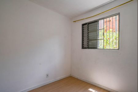 Quarto 2 de apartamento para alugar com 2 quartos, 52m² em Jardim Alzira Franco, Santo André