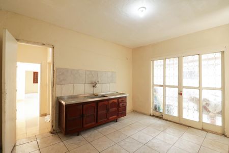 Casa à venda com 270m², 2 quartos e 6 vagasCozinha