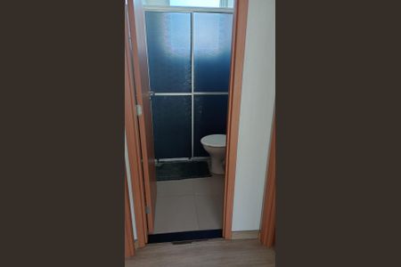 Banheiro de apartamento à venda com 2 quartos, 39m² em Canudos, Novo Hamburgo