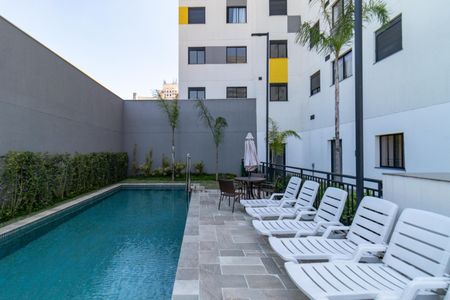 Apartamento à venda com 33m², 2 quartos e sem vagaÁrea comum - Piscina
