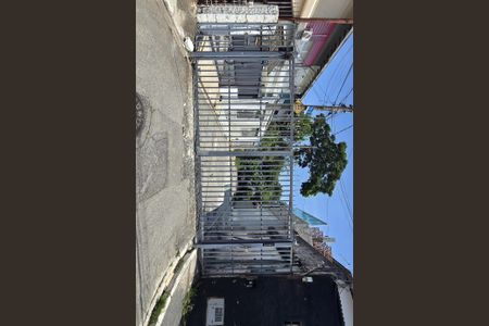 Casa à venda com 107m², 2 quartos e 2 vagasEntrada