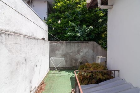 Casa à venda com 107m², 2 quartos e 2 vagasQuintal