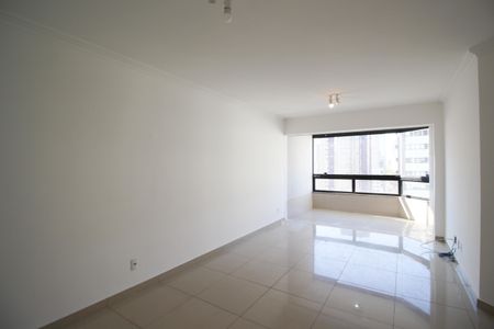 Sala de apartamento para alugar com 3 quartos, 110m² em Vila Nova Conceição, São Paulo