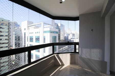 Apartamento para alugar com 110m², 3 quartos e 2 vagasSala