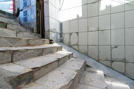 Casa para alugar com 30m², 1 quarto e sem vagaEscada