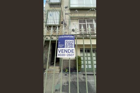 Apartamento à venda com 134m², 3 quartos e 2 vagas Apartamento à venda com 134m², 3 quartos e 2 vagasPlaquinha