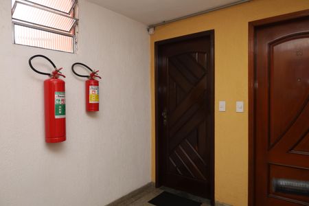 Apartamento à venda com 72m², 2 quartos e 2 vagasÁrea comum - Saguão do andar