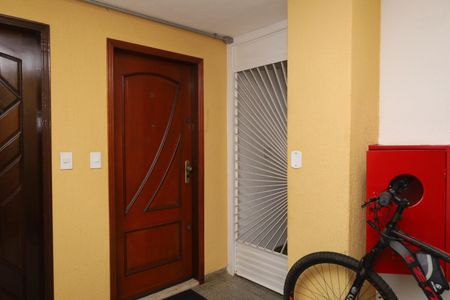 Apartamento à venda com 72m², 2 quartos e 2 vagasÁrea comum - Saguão do andar