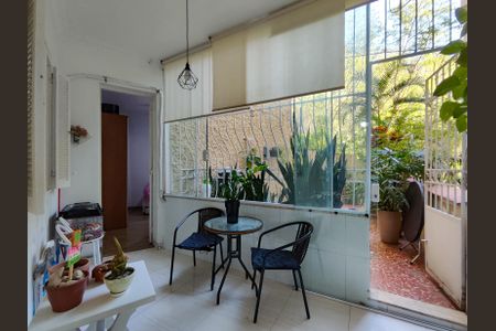 Apartamento à venda com 93m², 2 quartos e 1 vaga Apartamento à venda com 93m², 2 quartos e 1 vagaDetalhe Sala