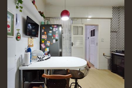 Apartamento à venda com 93m², 2 quartos e 1 vaga Apartamento à venda com 93m², 2 quartos e 1 vagaCozinha