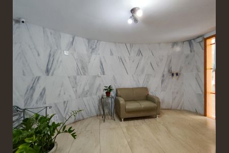 Apartamento à venda com 93m², 2 quartos e 1 vaga Apartamento à venda com 93m², 2 quartos e 1 vagaFachada e portaria