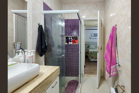 Apartamento à venda com 93m², 2 quartos e 1 vaga Apartamento à venda com 93m², 2 quartos e 1 vagaBanheiro Corredor