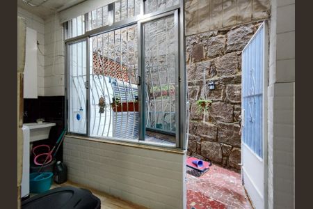 Apartamento à venda com 93m², 2 quartos e 1 vaga Apartamento à venda com 93m², 2 quartos e 1 vagaÁrea de Serviço