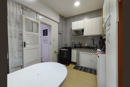 Apartamento à venda com 93m², 2 quartos e 1 vaga Apartamento à venda com 93m², 2 quartos e 1 vagaCozinha