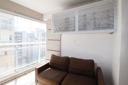 Apartamento para alugar com 69m², 2 quartos e 1 vagaVaranda