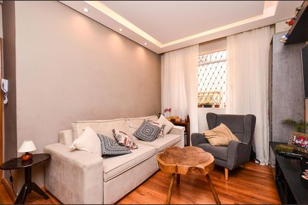 Sala de Estar de apartamento para alugar com 3 quartos, 75m² em Cruzeiro, Belo Horizonte