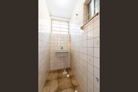 Apartamento para alugar com 33m², 1 quarto e sem vaga Apartamento para alugar com 33m², 1 quarto e sem vagaBanheiro Social
