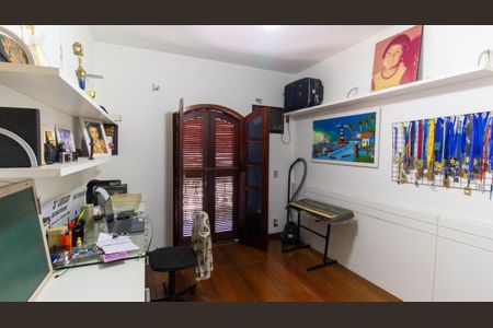 Casa à venda com 360m², 3 quartos e 3 vagas