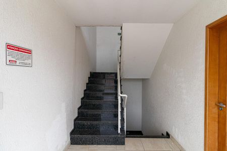 Apartamento para alugar com 40m², 2 quartos e 1 vagaEscada