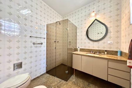 Casa à venda com 210m², 3 quartos e 2 vagasBanheiro da Suíte 2