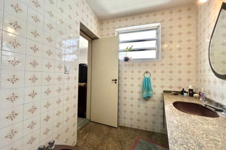 Casa à venda com 210m², 3 quartos e 2 vagasBanheiro da Suíte 1