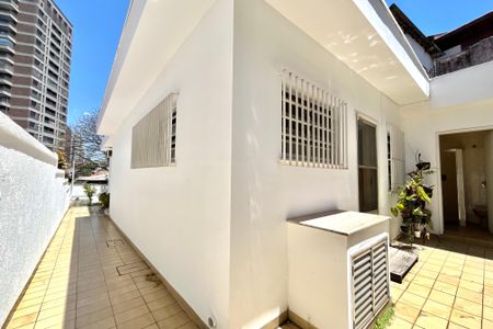 Casa à venda com 210m², 3 quartos e 2 vagasÁrea externa
