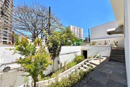 Casa à venda com 210m², 3 quartos e 2 vagasÁrea externa
