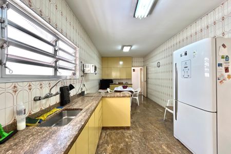 Casa à venda com 210m², 3 quartos e 2 vagasCozinha