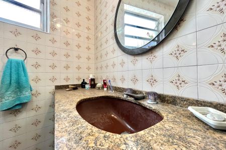 Casa à venda com 210m², 3 quartos e 2 vagasBanheiro da Suíte 1