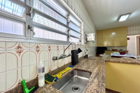 Casa à venda com 210m², 3 quartos e 2 vagasCozinha
