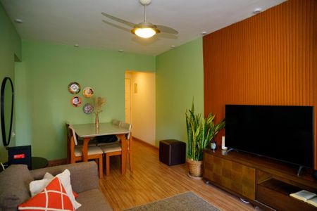 Apartamento à venda com 93m², 2 quartos e 1 vagaSala